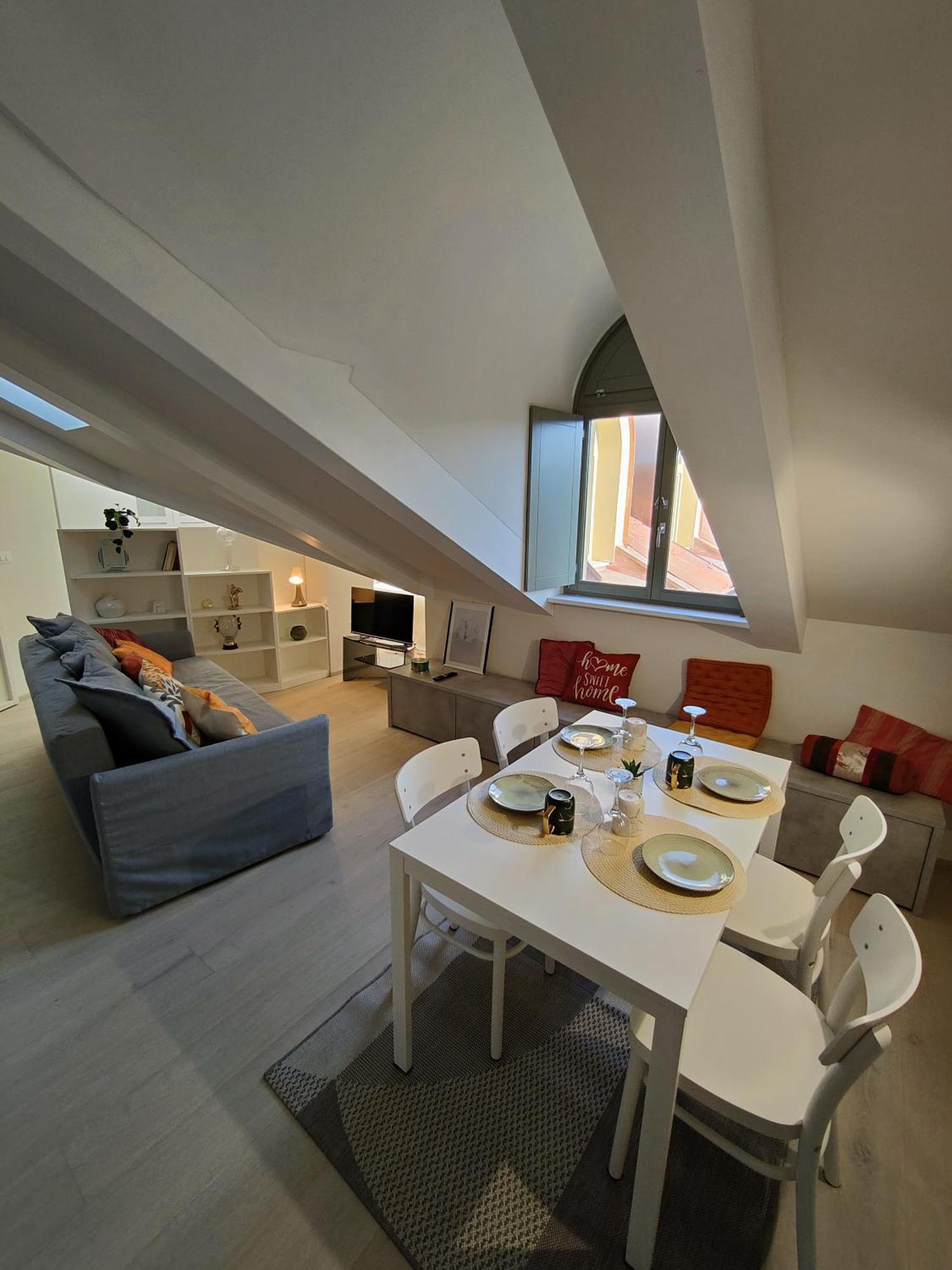 Ferienwohnung Mansarda Luxury: Lagrange Centro Turin Exterior foto